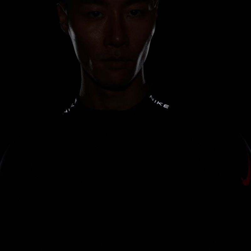 Nike Techfit Strike Drill Top Winter Warrior M DC9156 010 sweatshirt Pulóver - Sportmania.hu