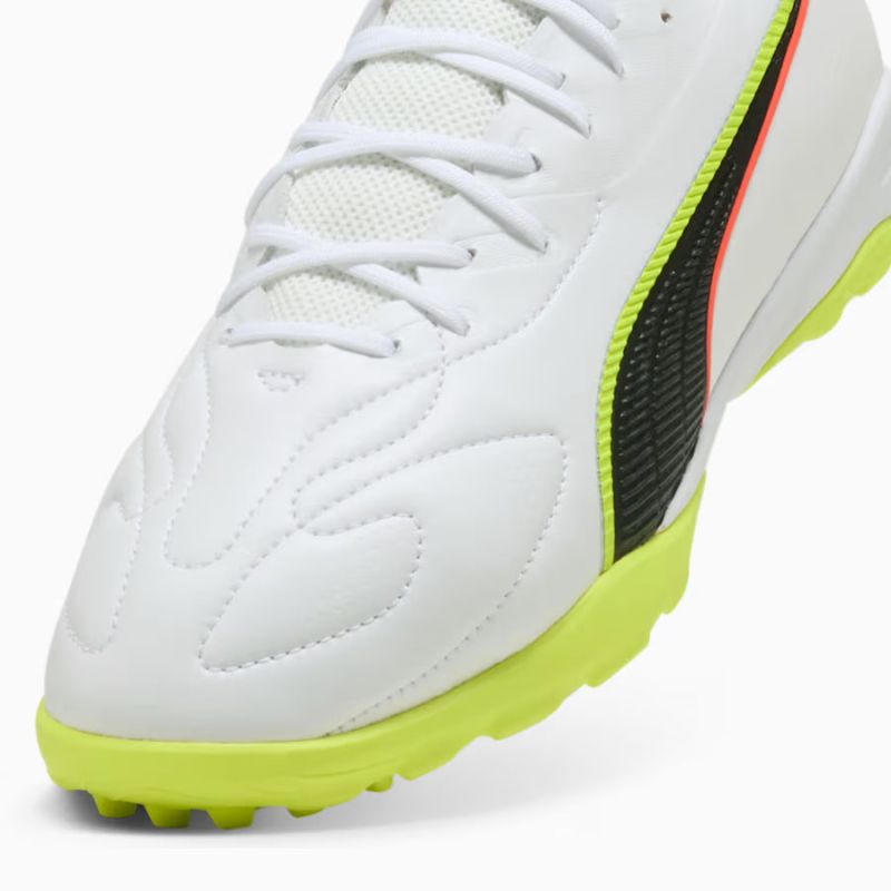 Puma KING 20 MATCH TT 40 1/2 focicipő 108469-01