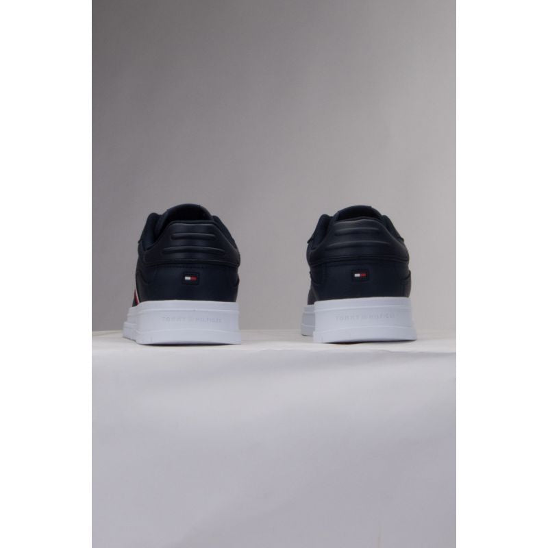 Tommy Hilfiger Supercup Leather Stripes M FM0FM04824 DW5 Cipő - Sportmania.hu