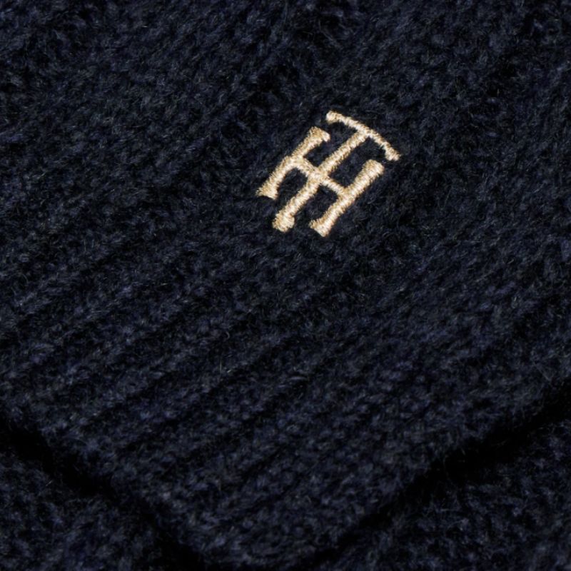 Tommy Hilfiger TH Timeless W scarf AW0AW13898 Ruházat - Sportmania.hu