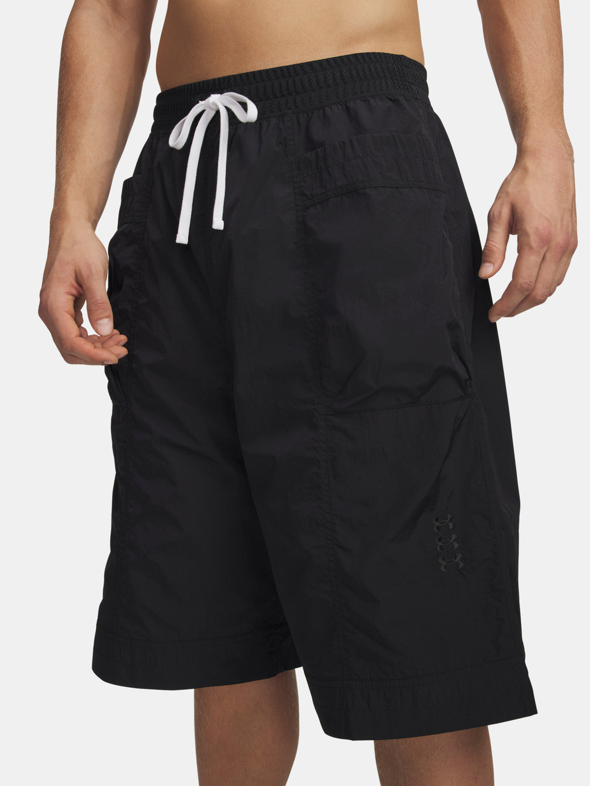 Férfi rövidnadrág Under Armour UA Hoops Woven nadrág