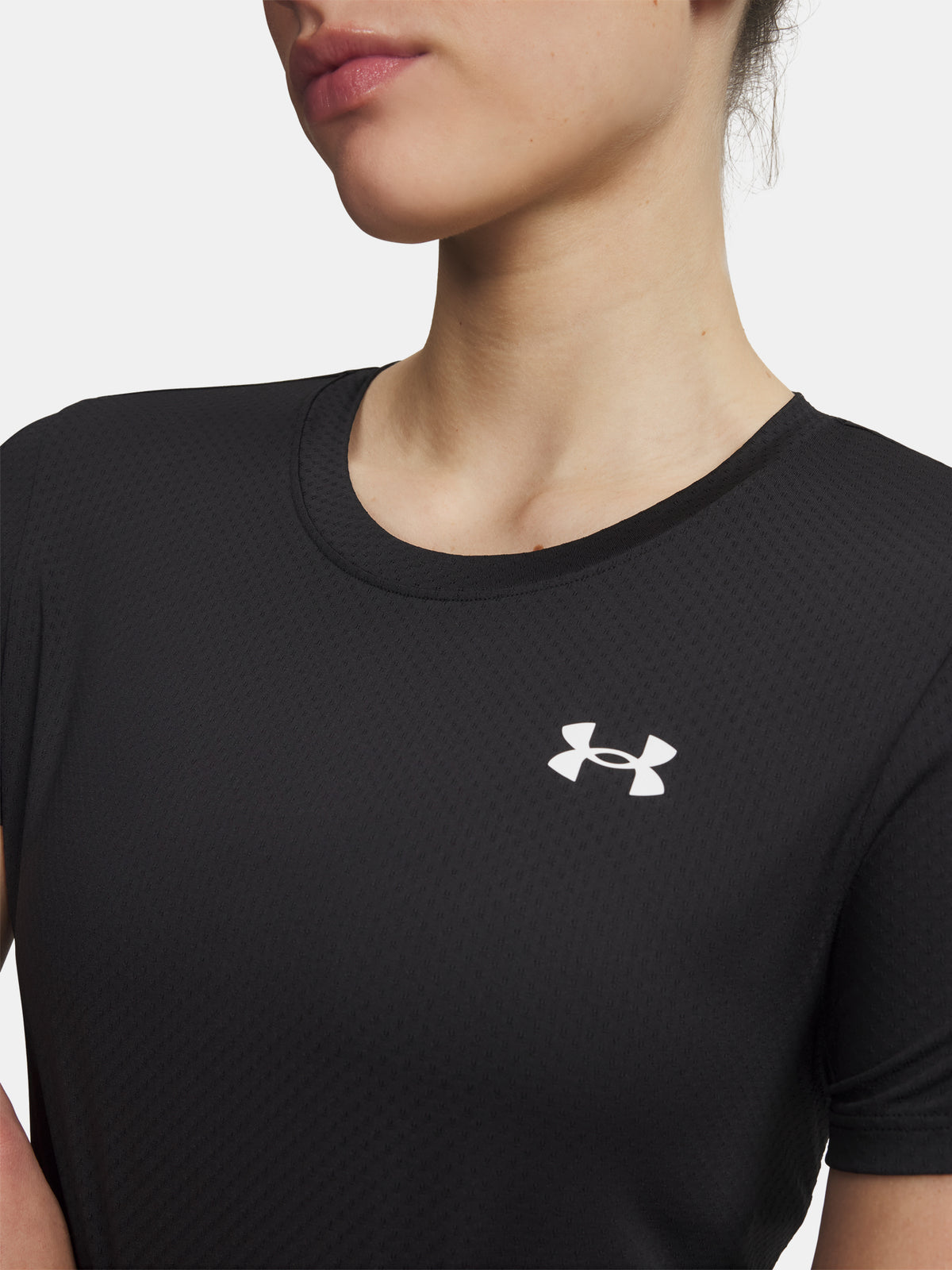 Under Armour Nõi Tech Mesh SS póló, fekete