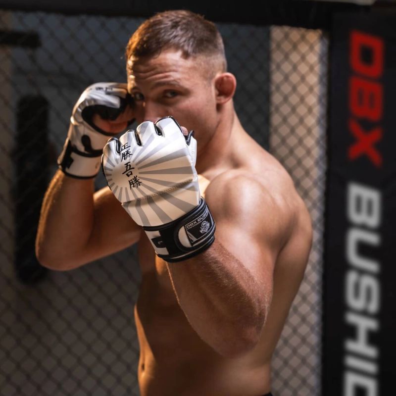 DBX Bushido MMAM Gloves - Japan - Valor Series fekete kesztyű