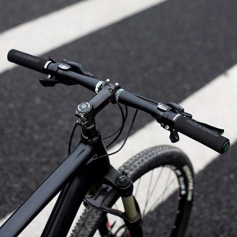 Rockbros sponge bicycle handlebar grips - green and black