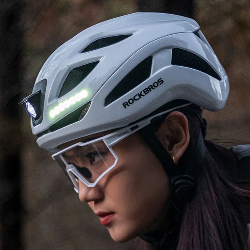 Rockbros ZK-077 Bicycle Helmet with Integrated Multi-Directional Lighting 57-61 cm - White biały helmets, lights