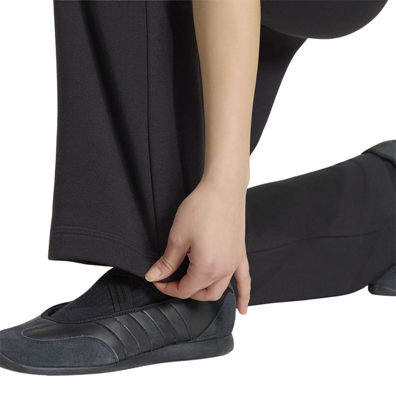 Adidas Seasonal Essentials Satin Pants ruházat KS2789