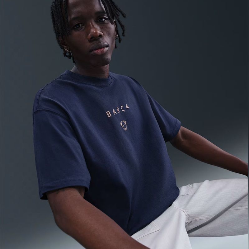 Nike FC Barcelona Total 90 Soccer Tee IB7294-410 Ruházat