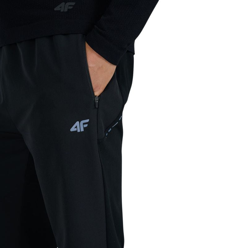 4f Men's trousers FNK M0930 deep black 4FWAW25TFTRM0930 20S Ruházat