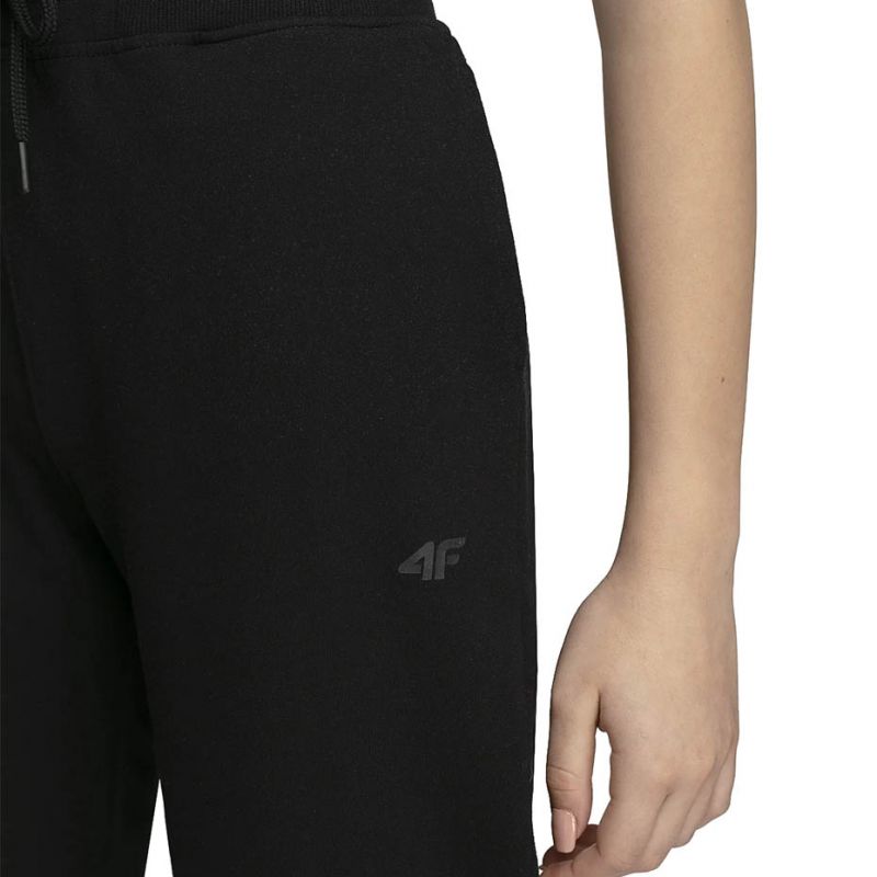 Trousers 4F W NOSD4 SPDD300 21S fekete nadrág