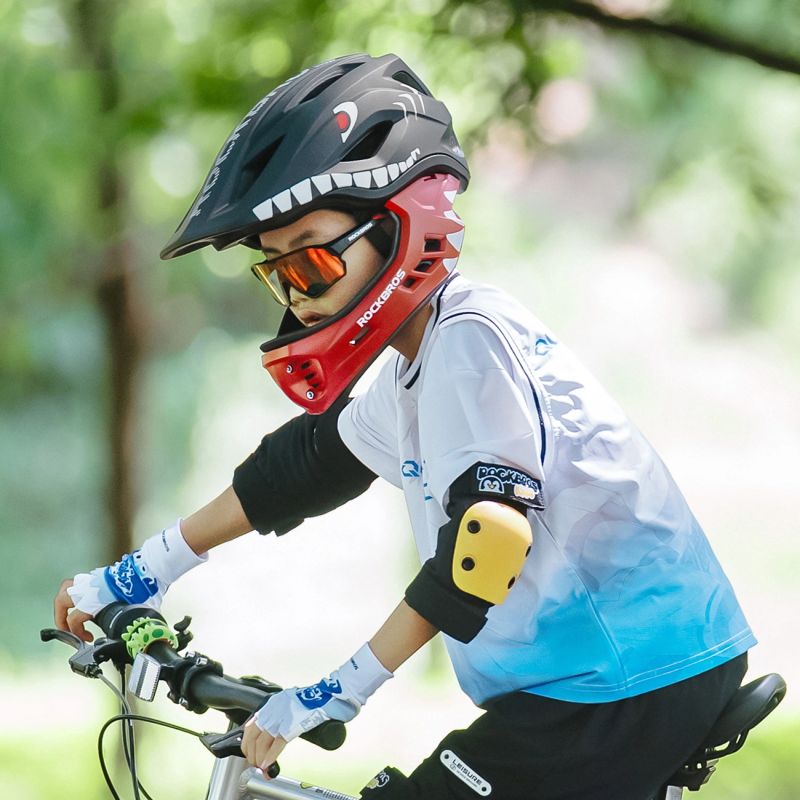 Rockbros TT-32005 Shark Children's Bike Helmet with Detachable Jaw Size M (54-58) - Black czarny \ m helmets, martial arts equipment