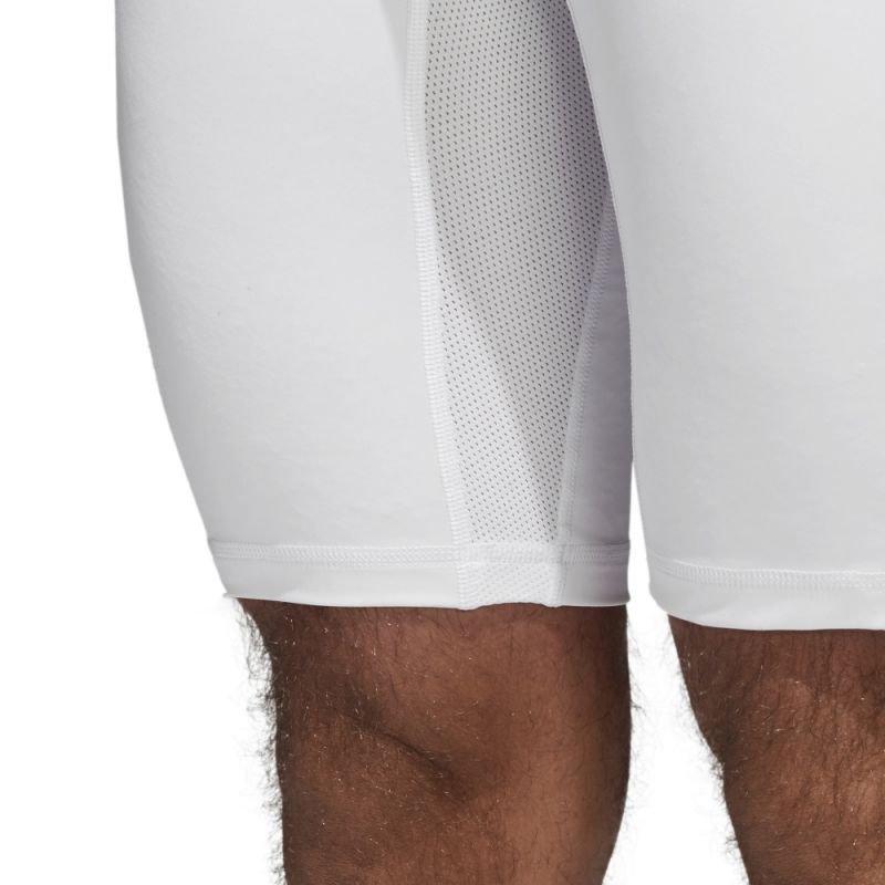 Adidas AlphaSkin M CW9457 football shorts Ruházat