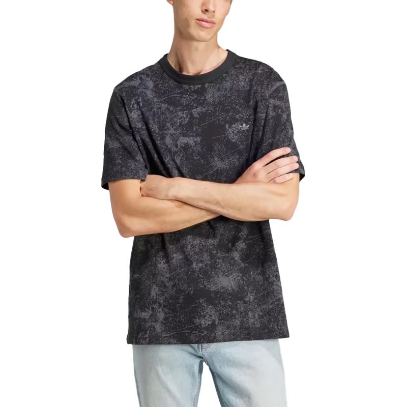 adidas Men's cotton t-shirt Adventure Allover Print Tee Black stylish black (IJ0711) Ruházat