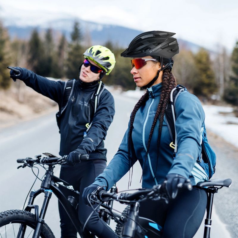 Wozinsky MTB Bike Helmet with Removable Visor and Rear USB Light M - Black czarny védőfelszerelés HT-28VCB-199803