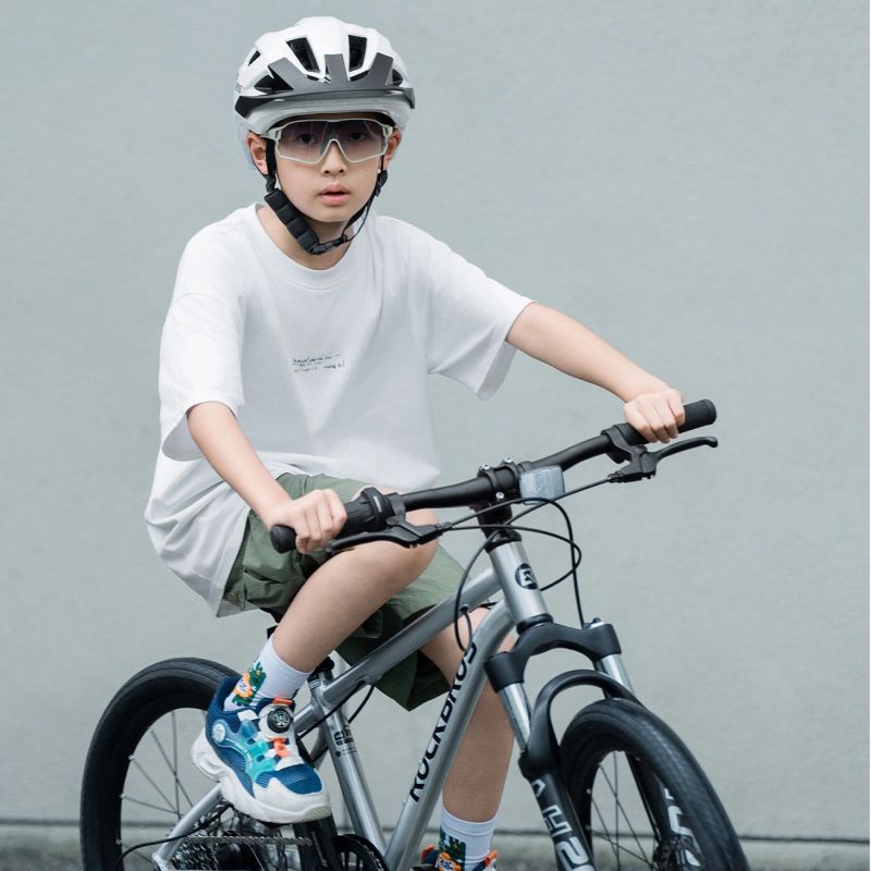 Rockbros LK-67 Youth Bike Helmet with Detachable Visor 54–58 cm - White biały helmets, lights