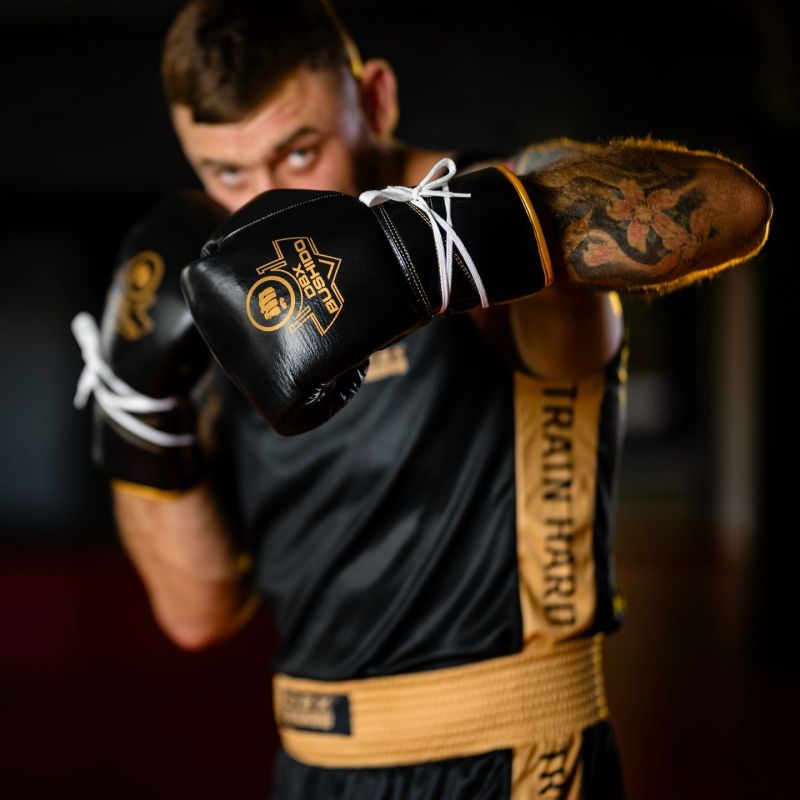 DBX Bushido ProFighter Gold - Legacy Series - Multi-Layer Boxing Gloves bordeaux - wiązane kesztyű