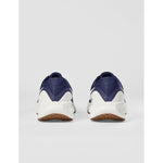 Nike Revolution 8 ( )