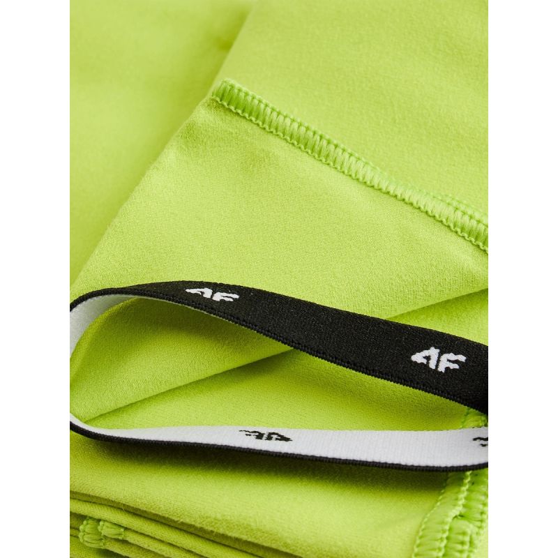 4F Quick-drying sports towel S (65 x 90 cm 65x90cm törölköző