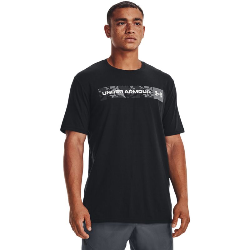 Under Armour Camo Chest Stripe SS M 1376830 001 T-shirt Póló