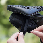 Rockbros Mini Saddle with CO2 Cartridge Holder - Black/Green zöld táska