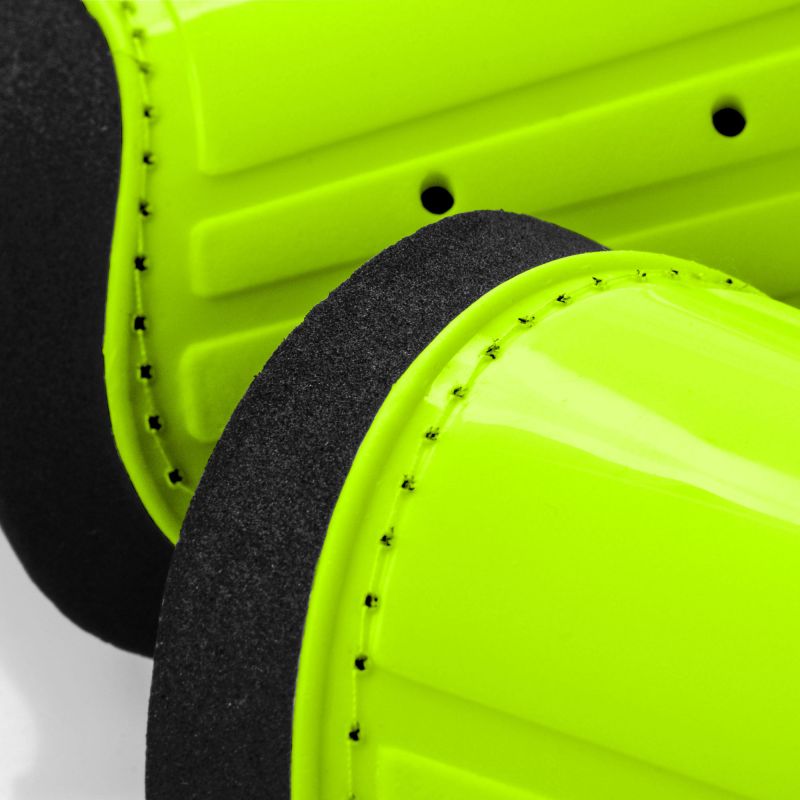 Meteor S football uniw shin guards