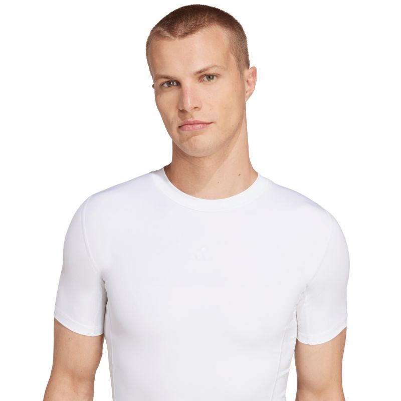 adidas Men's Techfit Short Sleeve Tee white JP4675 Ruházat