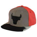 Mitchell & Ness NBA 5 Snapback Chicago Bulls Cap - HHSS1102-CBUYYPPPGYRD uniwersalny baseball sapka