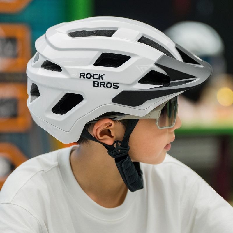Rockbros LK-67 Youth Bike Helmet with Detachable Visor 54–58 cm - White biały helmets, lights