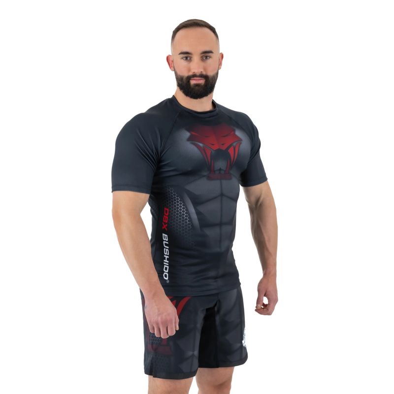 DBX Bushido The "Snake" compression Rashguard is made of DBX MORE DRY material. póló