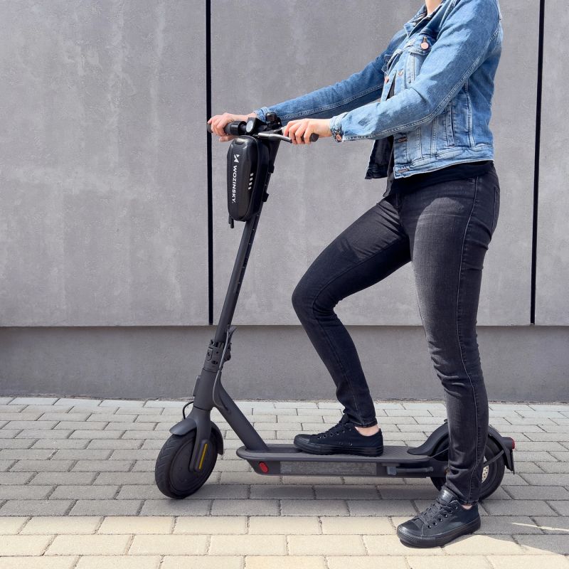 Wozinsky Waterproof Scooter Handlebar 2L Black ( ) fekete táska 304004-63975