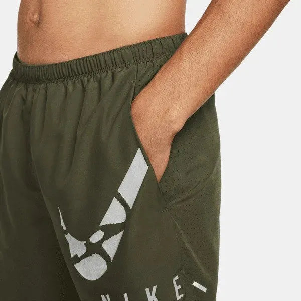 Nike Dri-FIT Challenger Run Divisio férfi rövidnadrág
