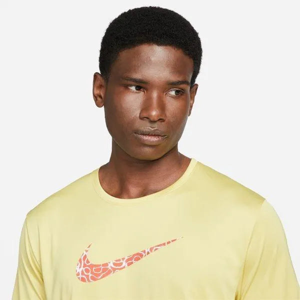 Nike M NK DF WR MILER PR SS Mens Short-Sleeve Running Top férfi póló