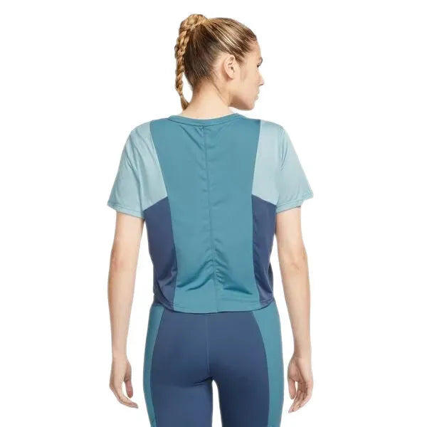 Nike_ Nike Dri-FIT One-Womens Color-Block Short-Sleeve Training Crop Top Póló - Sportmania.hu