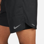 Nike_ Nike DRI-FIT STRIDE MEN\"S 7 2- Short Ruházat - Sportmania.hu
