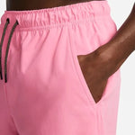 Nike_ Nike Dri-FIT Unlimited D.Y.E.-Mens 7\" Unlined Versatile Short - Sportmania.hu